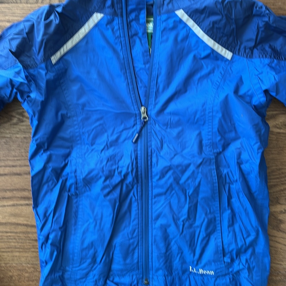 LL Bean Jacket. - Picture 2 of 5
